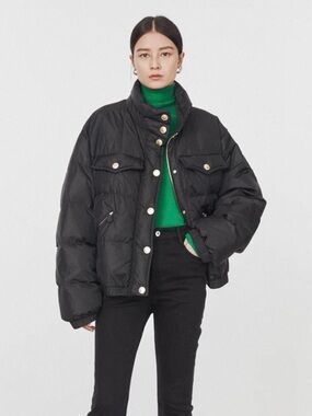 CHICJOC Black Goose Down jacket with a streetwear vibe